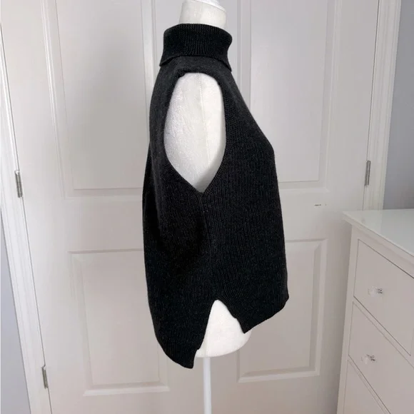 Bonpoint 100% Wool Sleeveless Turtleneck Sweater - Picture 3 of 10